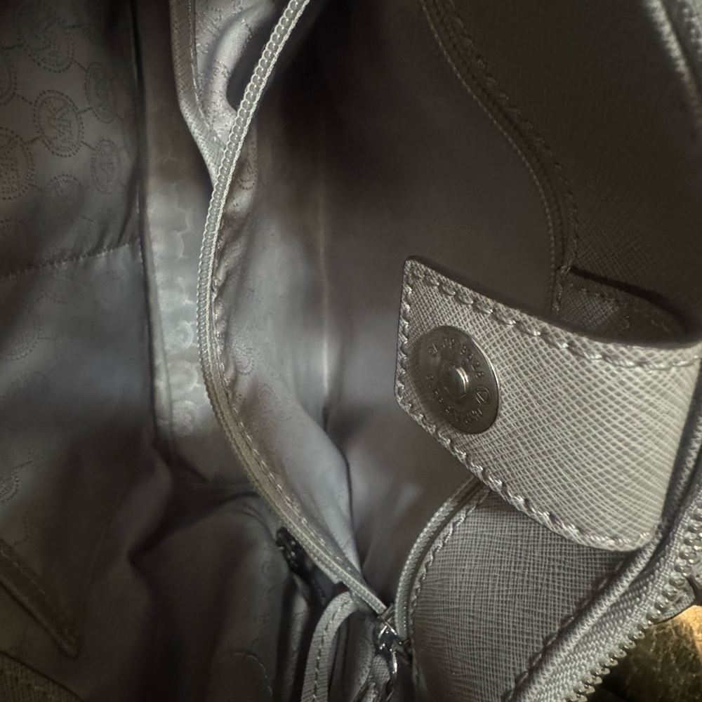 Michael Kors Elegant Gray Satchel Set - Picture 9 of 11